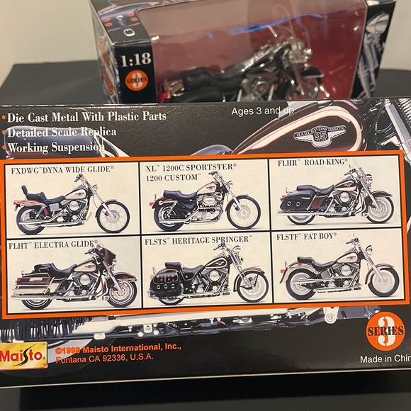 Harley Davidson Maisto Diecast 95th Anniversary Models Collectible Bikes 1:18 - Picture 8 of 14